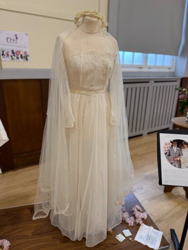 1981 wedding dress