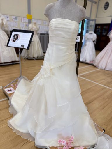 2008 wedding dress